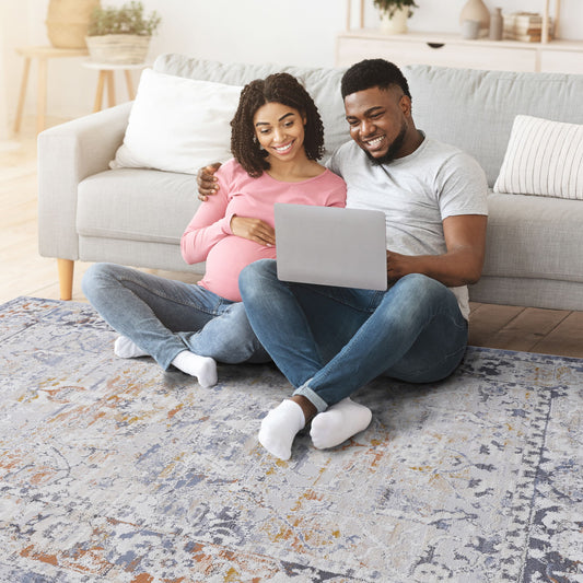 Payas - 6' X 9' Traditional Area Rug - Ivory / Gray