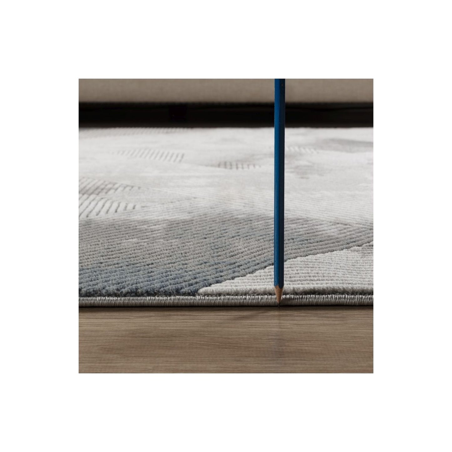 Geometrix - 5'3" X 7'3" Area Rug With Geometric 3D Effect - Ivory / Gray